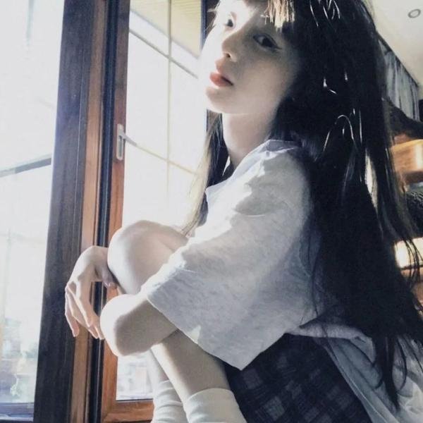 艳妻扮婢记